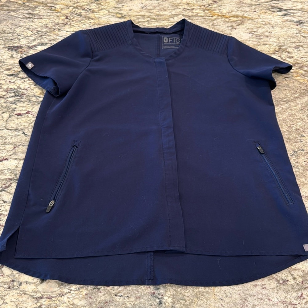 Women’s size XS Figs scrub top